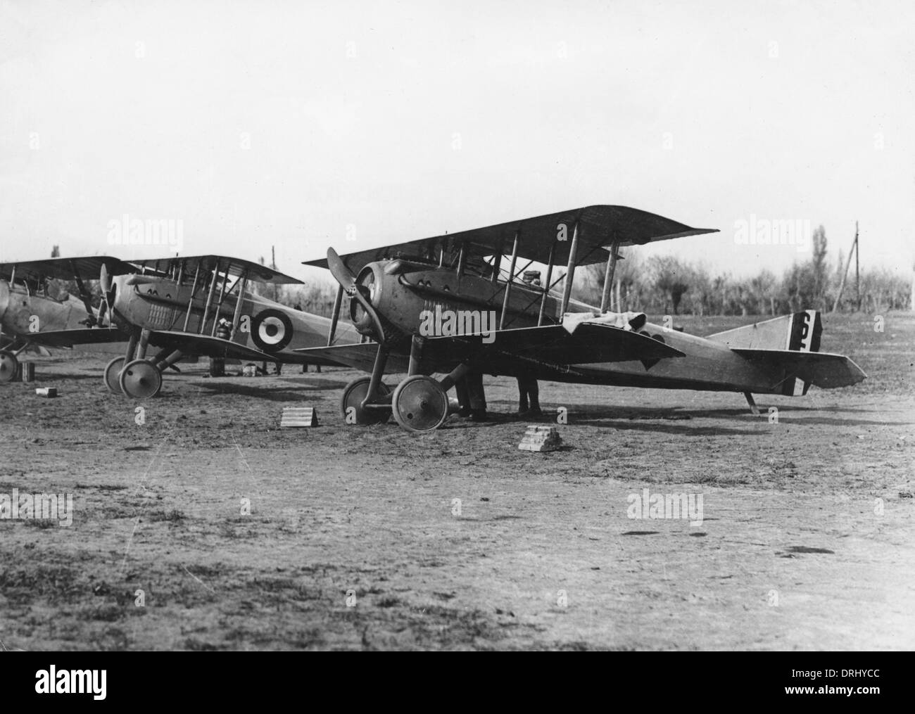 Spad VII biplans britanniques sur un aérodrome, WW1 Banque D'Images