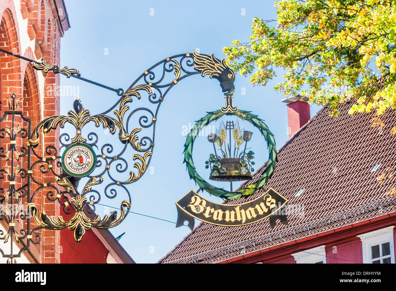 Panneau avec l'inscription   brauhaus, restaurant au musée de la brasserie alpirsbacher, alpirsbach, forêt noire, Allemagne Banque D'Images