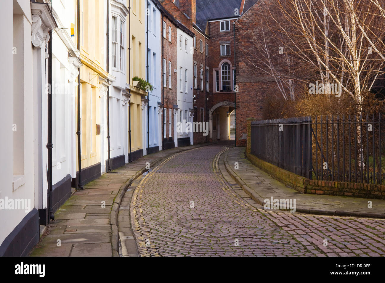 Maisons géorgiennes et de pierres sur Prince Street, dans la vieille ville de Hull, East Yorkshire Banque D'Images
