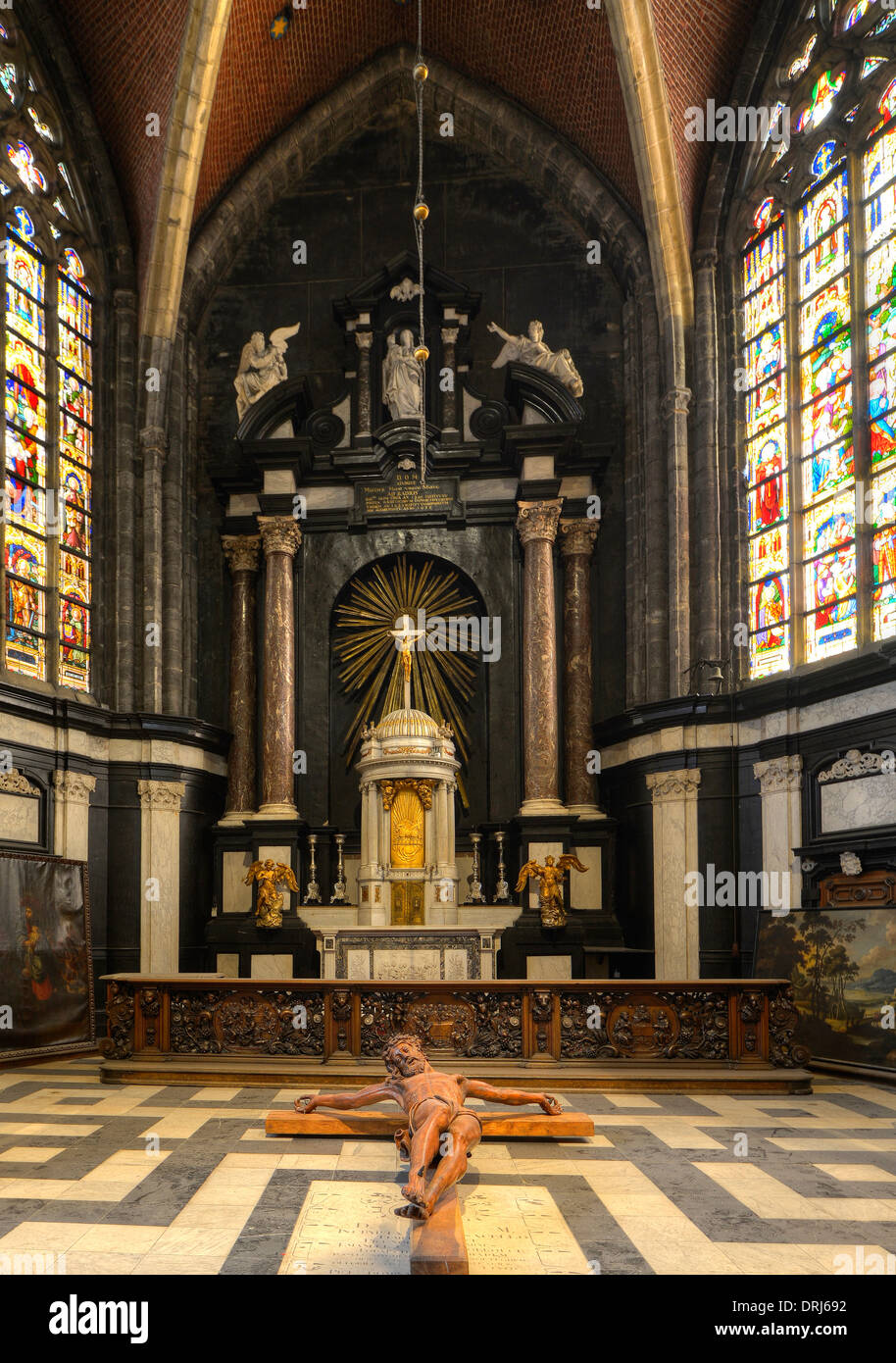 Photographie intérieur autel et chorale catholique cathédrale Saint-Bavon espace (en néerlandais Vrijdagsmarkt) Gand, Flandre orientale, Belgique Banque D'Images