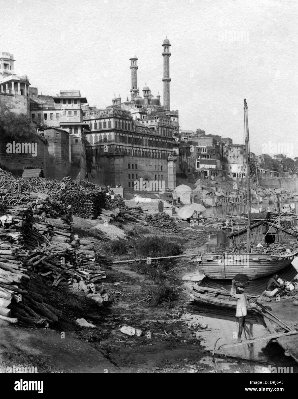 Bois pour la crémation, Bénarès (Varanasi), Inde Banque D'Images