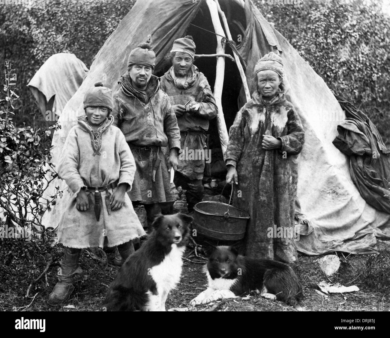 Famille Sami, zone de l'Arctique le Sapmi ( Banque D'Images Famille Sami, zone de l'Arctique le Sapmi ( Banque D'Images