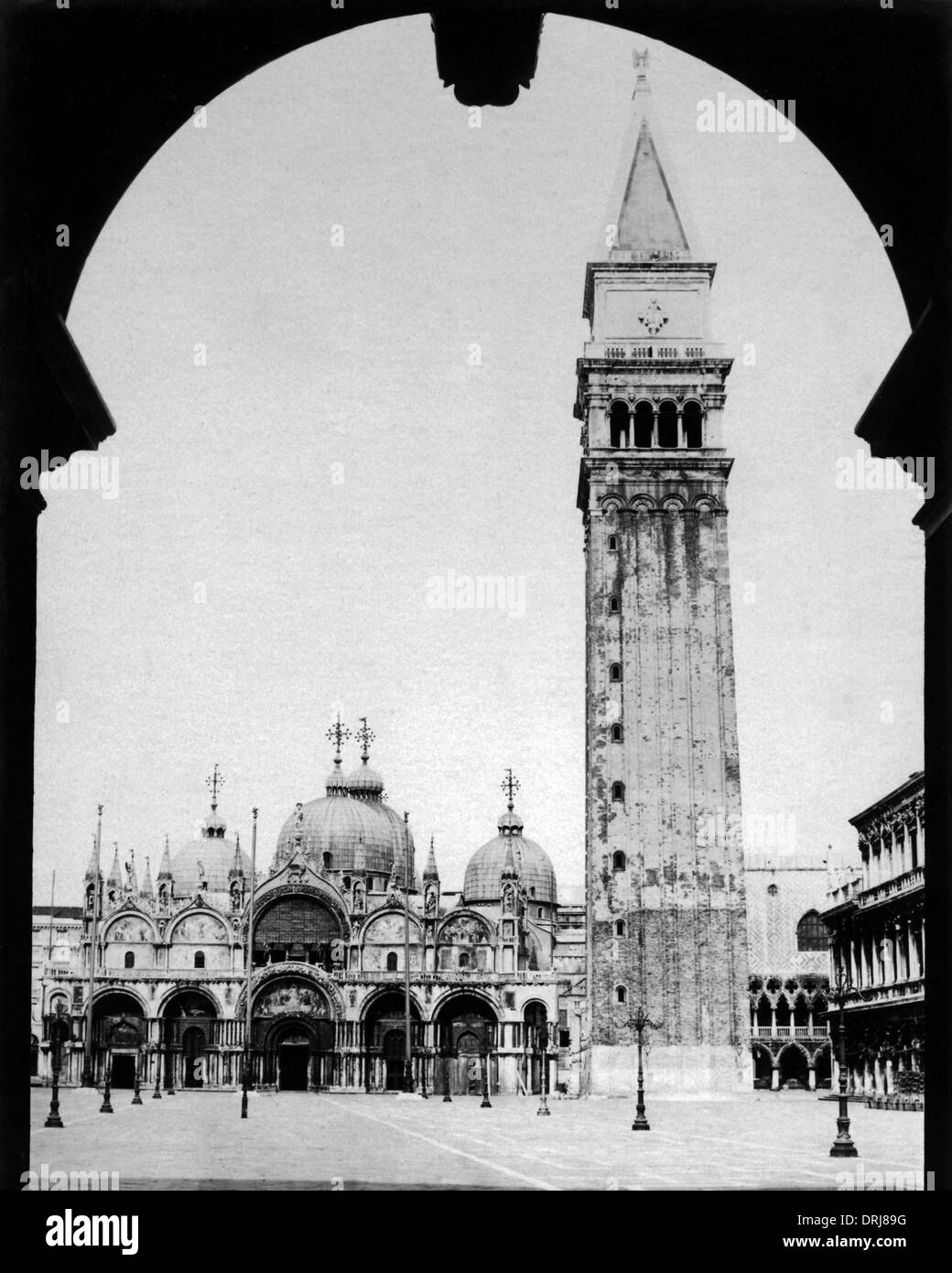 St Mark's Square et cathédrale, Venise, Italie Banque D'Images