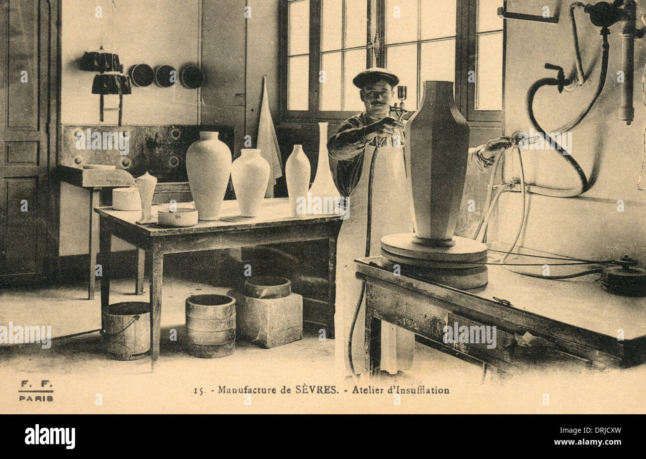 La fabrique de porcelaine de Sèvres, France - vases Peinture Banque D'Images