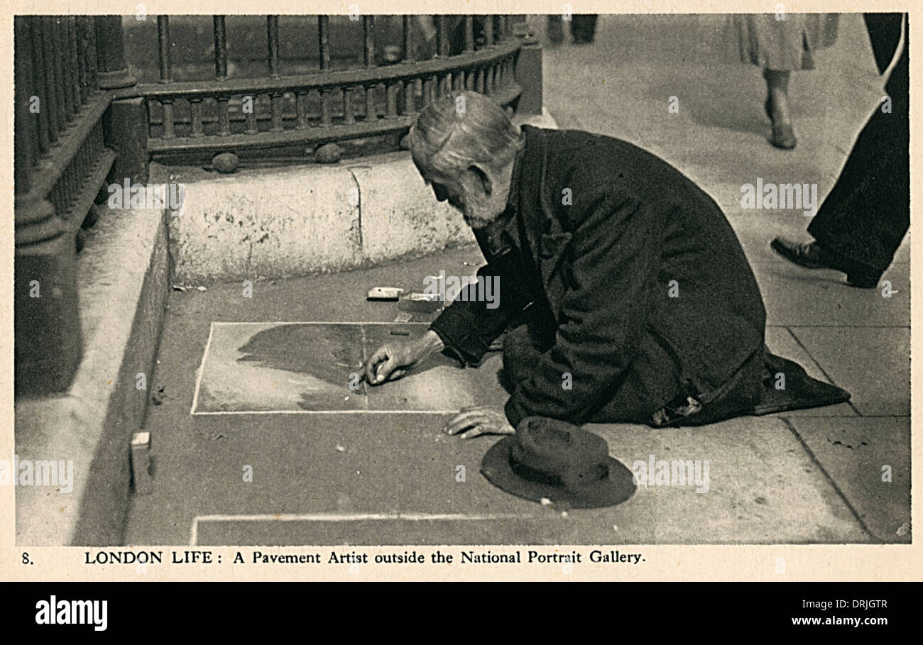 Un artiste de la chaussée - en dehors de la National Portrait Gallery Banque D'Images