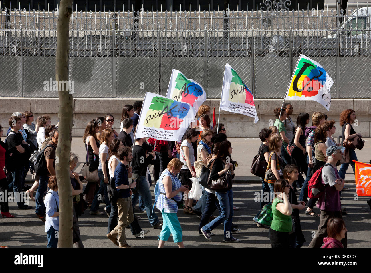 Une grève des travailleurs sociaux à Paris, avec l'Union européenne FSU SNUAS FP. Banque D'Images