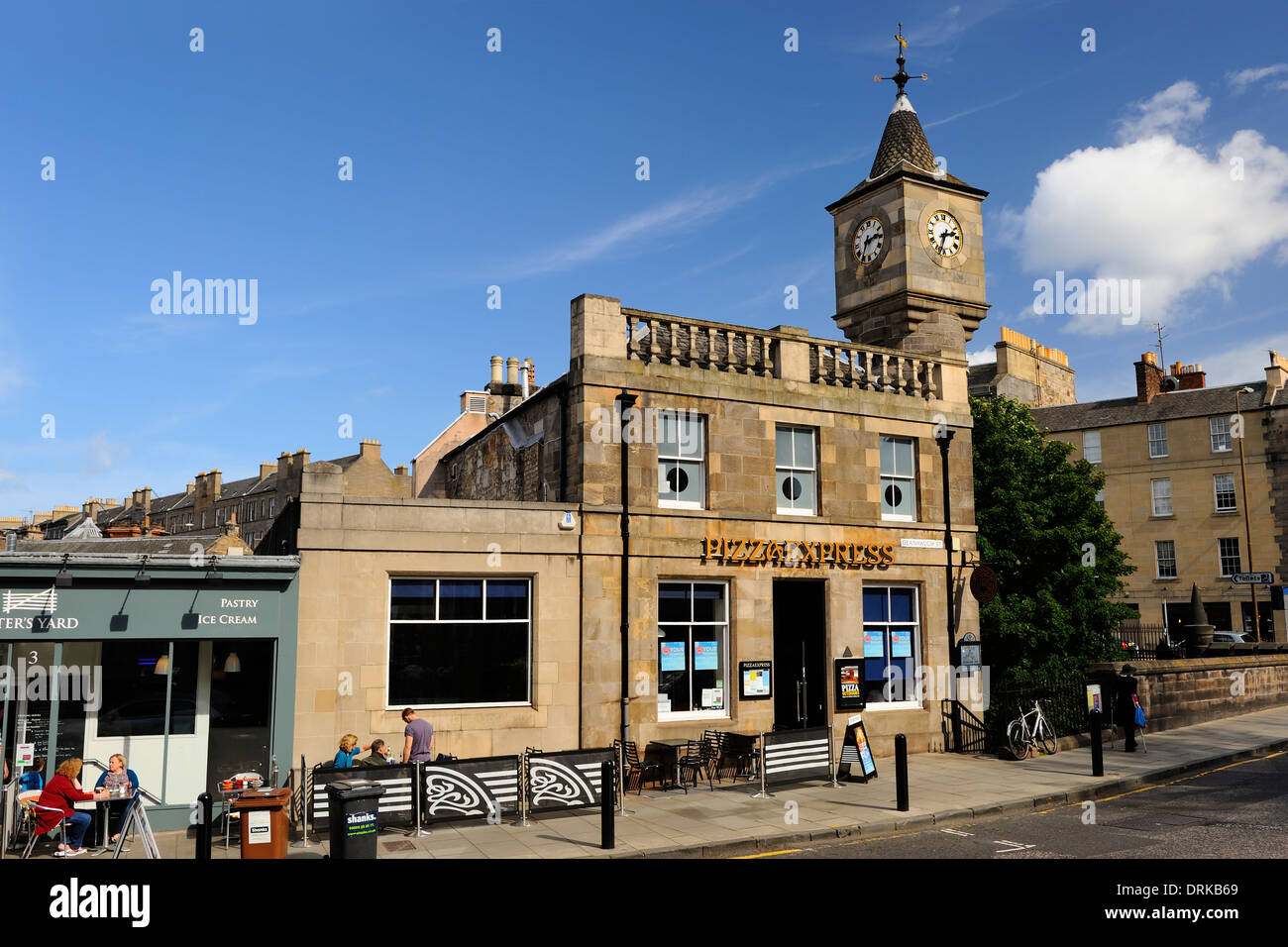 La tour de l'horloge (aujourd'hui Pizza Express) à Stockbridge au bord de l'eau de Leith, Édimbourg, Écosse Banque D'Images