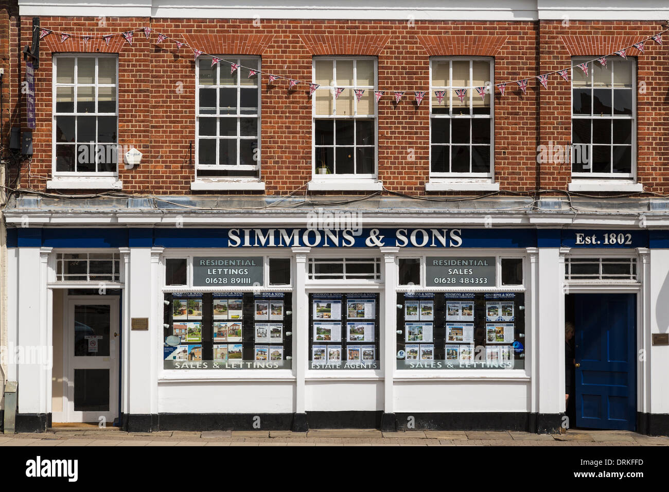 Simmons & Sons estate agents Banque D'Images