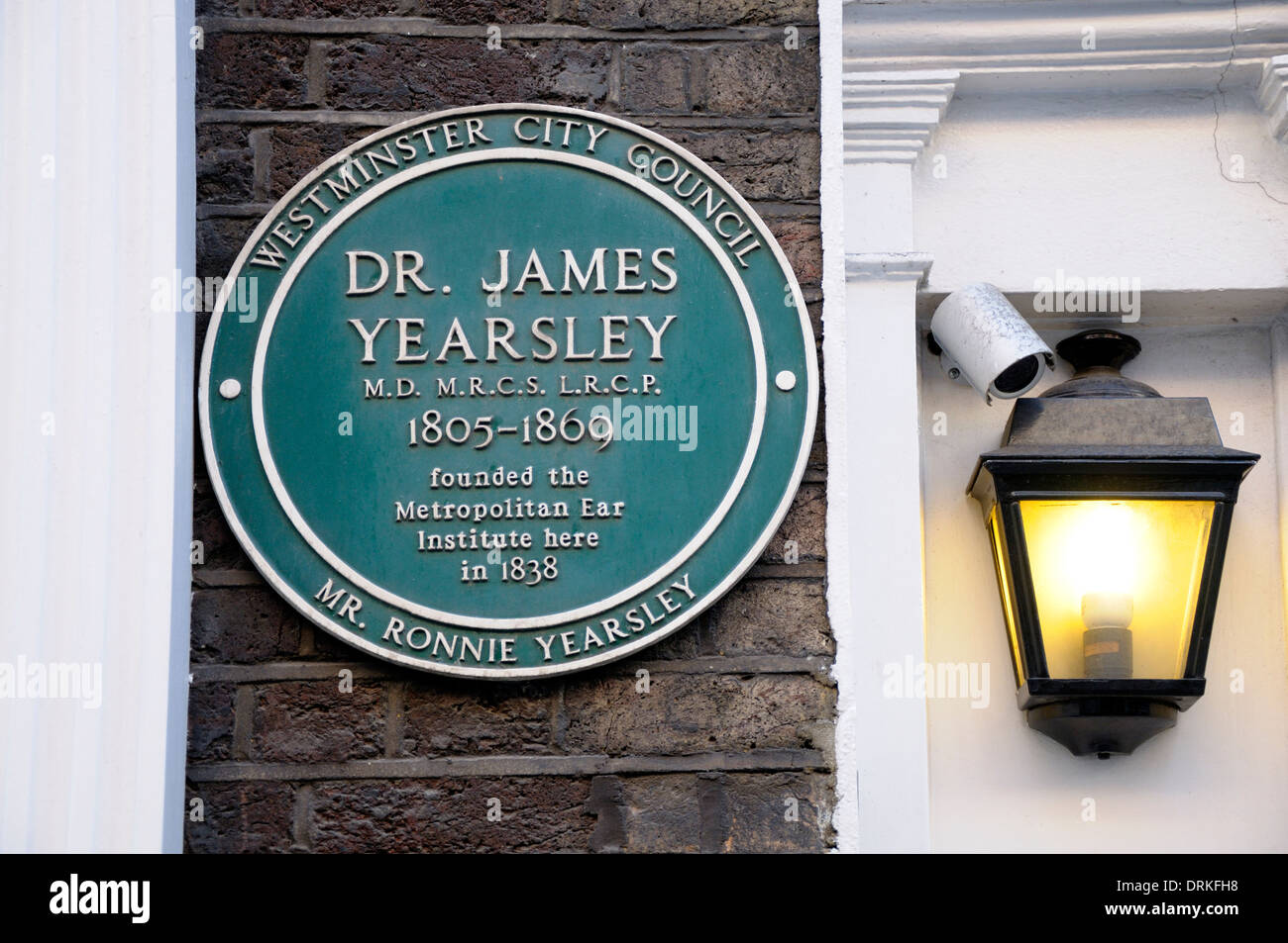 Londres, Angleterre, Royaume-Uni. Sackville Street - site de l'oreille Metropolitan Institute, fondé en 1838 par le Dr James Yearsley (1805-1869). Banque D'Images