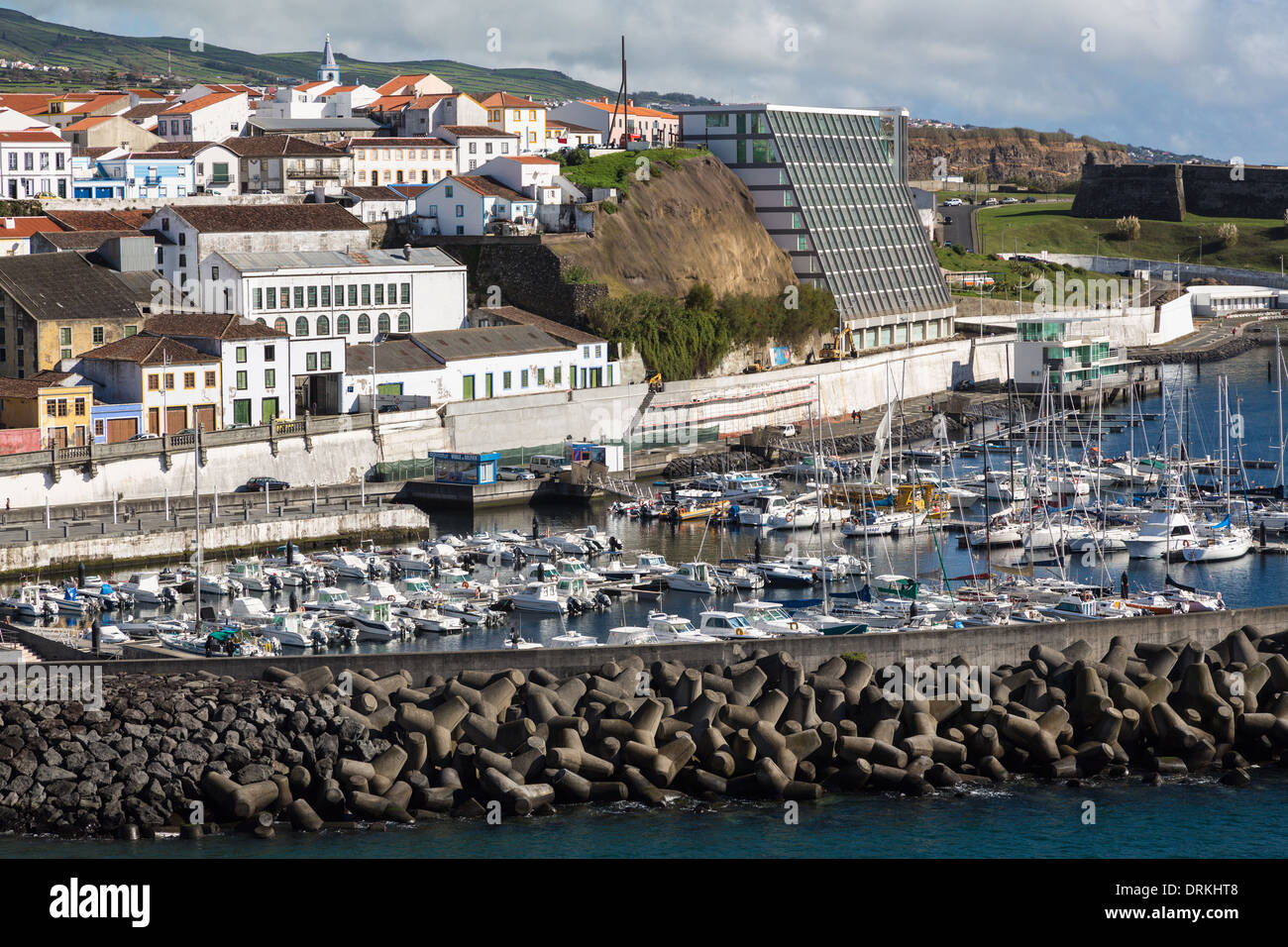 Ville et port, Angra do Heroismo, l'île de Terceira, Açores, Portugal Banque D'Images