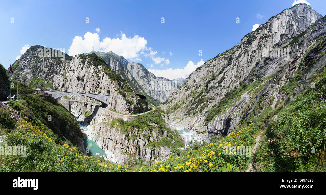 La Suisse, Uri, Pont du Diable dans les gorges de Schollenen Banque D'Images