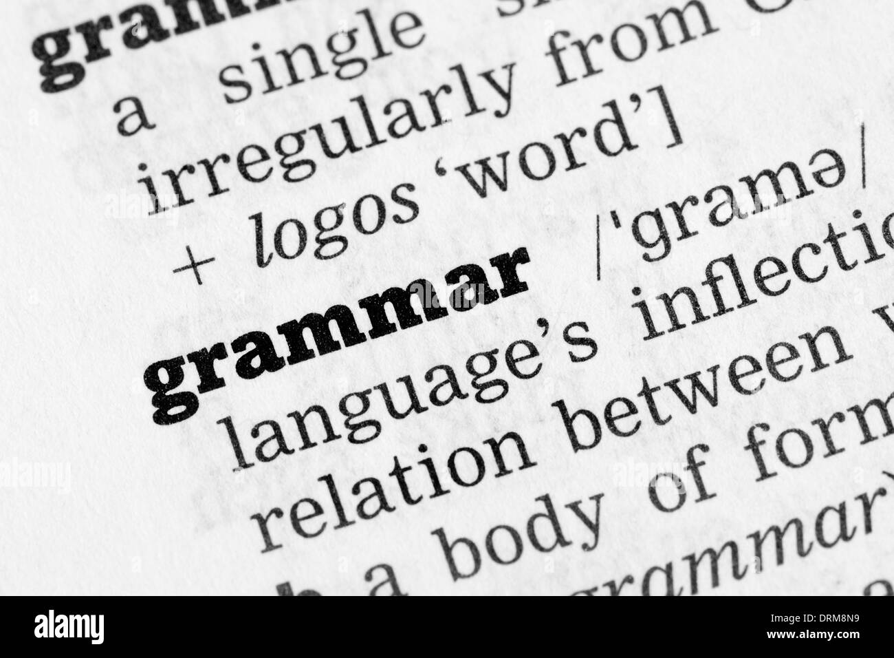 Définition du Dictionnaire de la grammaire en noir et blanc gros plan Banque D'Images
