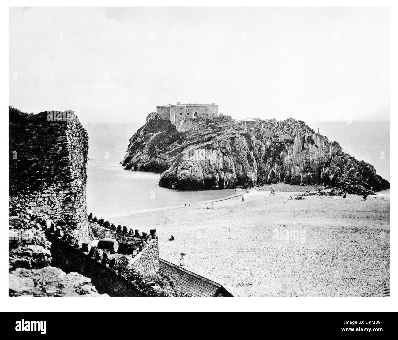 Tenby St Catherine's bastion Château Fort Palmerstone ville de bord de mer, Pembrokeshire Bay Sandy Rock, Tenby photographié vers 1910 Banque D'Images