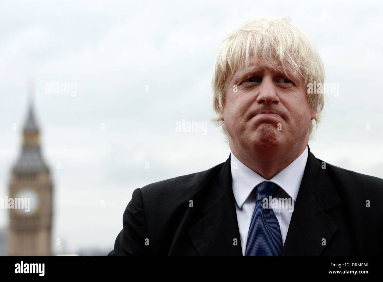 Maire de Londres, Boris Johnson, en face de Big Ben Londres Banque D'Images