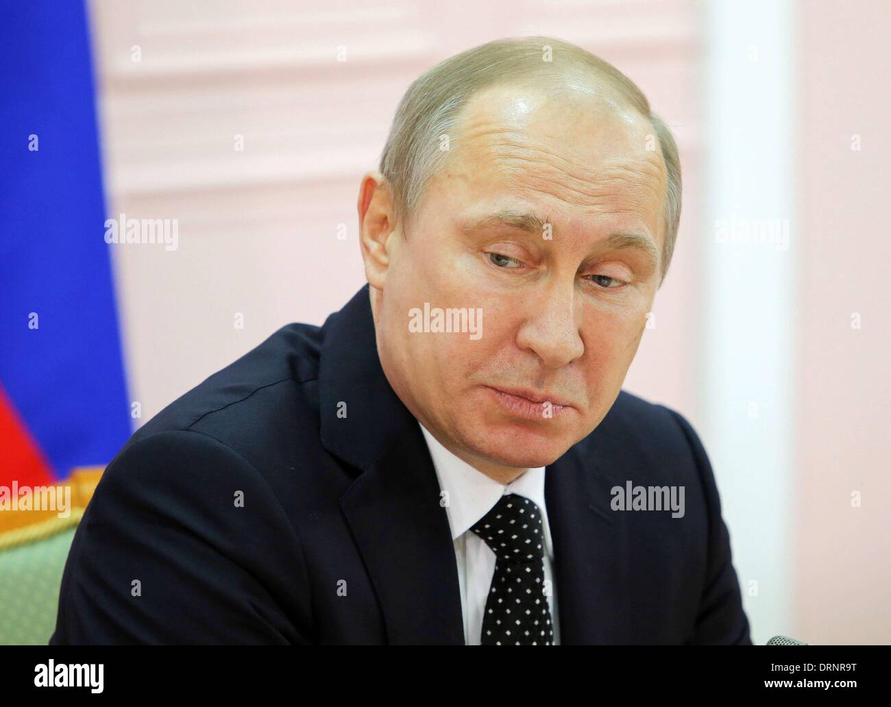 Saint-pétersbourg, Russie. 27 Jan, 2014. Le président russe Vladimir Poutine lors d'une réunion avec des anciens combattants de la Seconde Guerre mondiale. Le président russe Vladimir Poutine lors d'une réunion avec les anciens combattants de la Seconde Guerre mondiale le 27 janvier 2014 à Saint-Pétersbourg. © Andreï Pronin/NurPhoto ZUMAPRESS.com/Alamy/Live News Banque D'Images