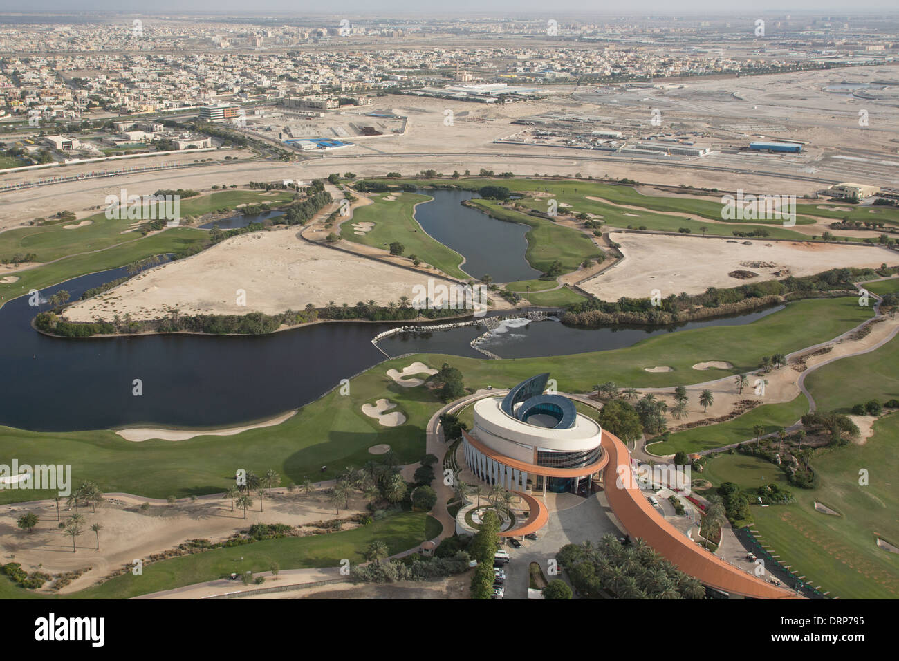 Photo aérienne de Dubaï aux Émirats. Four Seasons Golf Club à Festival City Banque D'Images