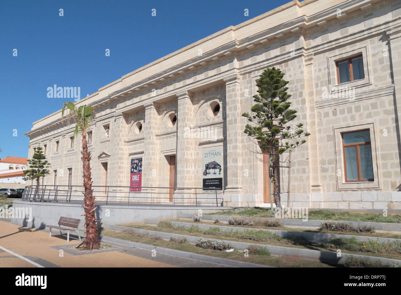 Vue arrière de la Casa de Iberoamérica (Maison de l'Amérique latine) à Cadix, Andalousie, espagne. Banque D'Images