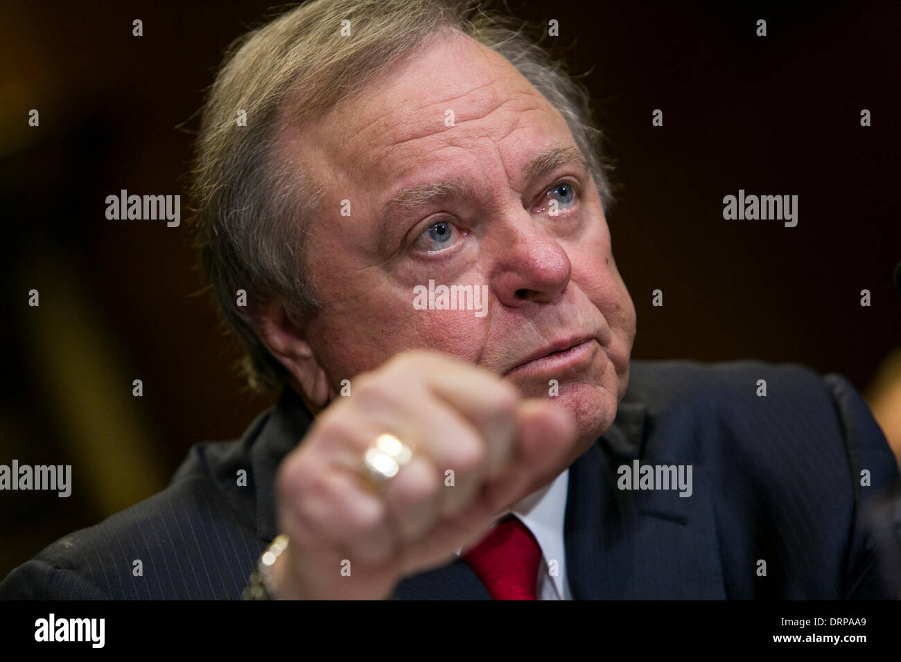 Washington DC, USA . 30Th Jan, 2014. Harold Hamm, président-directeur général de ressources Continental témoigne devant le Sénat l'énergie et des ressources naturelles au cours d'une audience du Comité sur les exportations de pétrole des États-Unis à Washington, D.C., le 30 janvier 2014. Credit : Kristoffer Tripplaar/Alamy Live News Banque D'Images