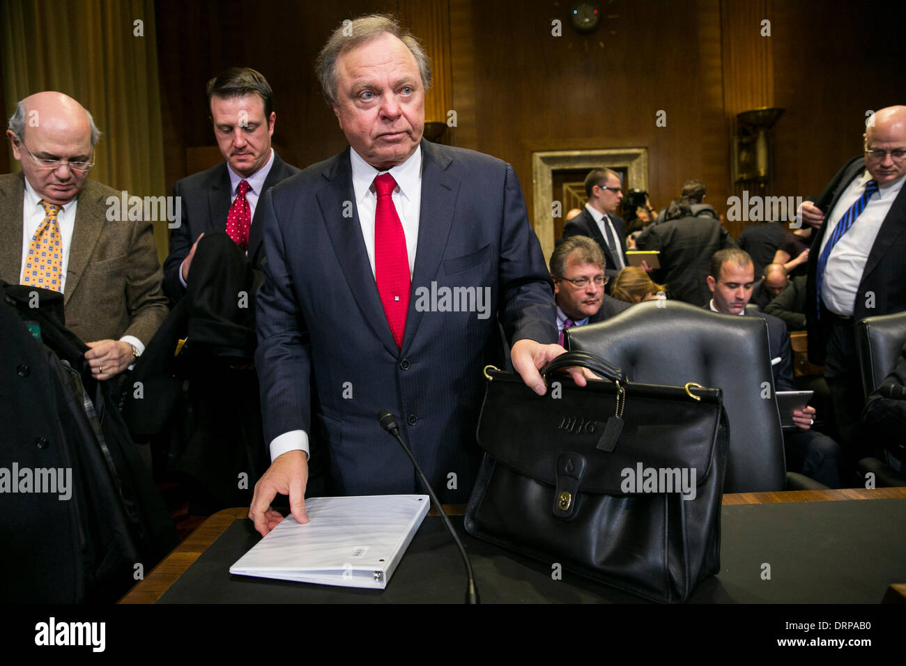 Washington DC, USA . 30Th Jan, 2014. Harold Hamm, président-directeur général de ressources Continental témoigne devant le Sénat l'énergie et des ressources naturelles au cours d'une audience du Comité sur les exportations de pétrole des États-Unis à Washington, D.C., le 30 janvier 2014. Credit : Kristoffer Tripplaar/Alamy Live News Banque D'Images