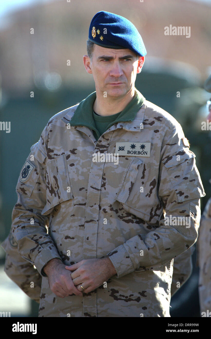 Paracuellos de Jarama, Espagne . 30Th Jan, 2014. Le Prince Felipe d'Espagne visite le parachutiste Brigada Almogavares 'VI' le jour de son 46e anniversaire le 30 janvier 2014 à Paracuellos de Jarama, Espagne : dpa Crédit photo alliance/Alamy Live News Banque D'Images