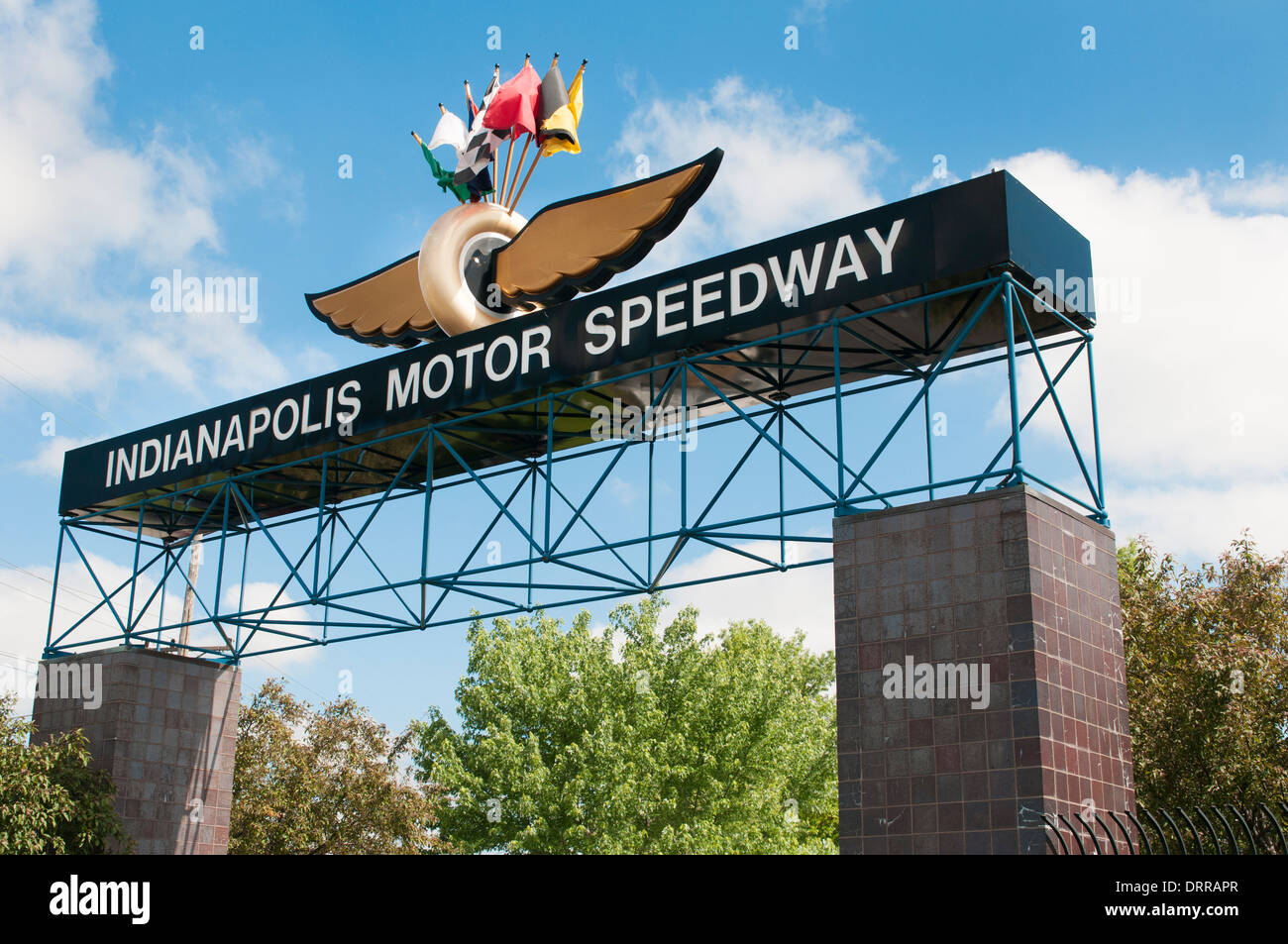 USA (Indiana), Speedway. Panneau à l'entrée de l'Indianapolis Motor Speedway, accueil de l'Indy 500 de la course automobile. Banque D'Images