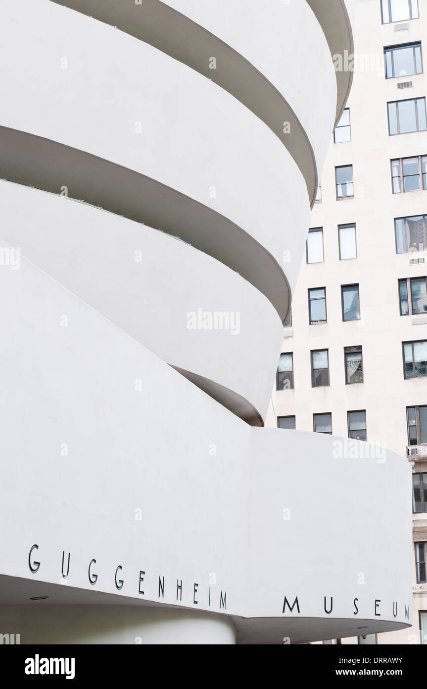 USA, New York, New York, Manhattan, Upper East Side, Museum Mile, Guggenheim Museum, conçu par Frank Lloyd Wright Banque D'Images