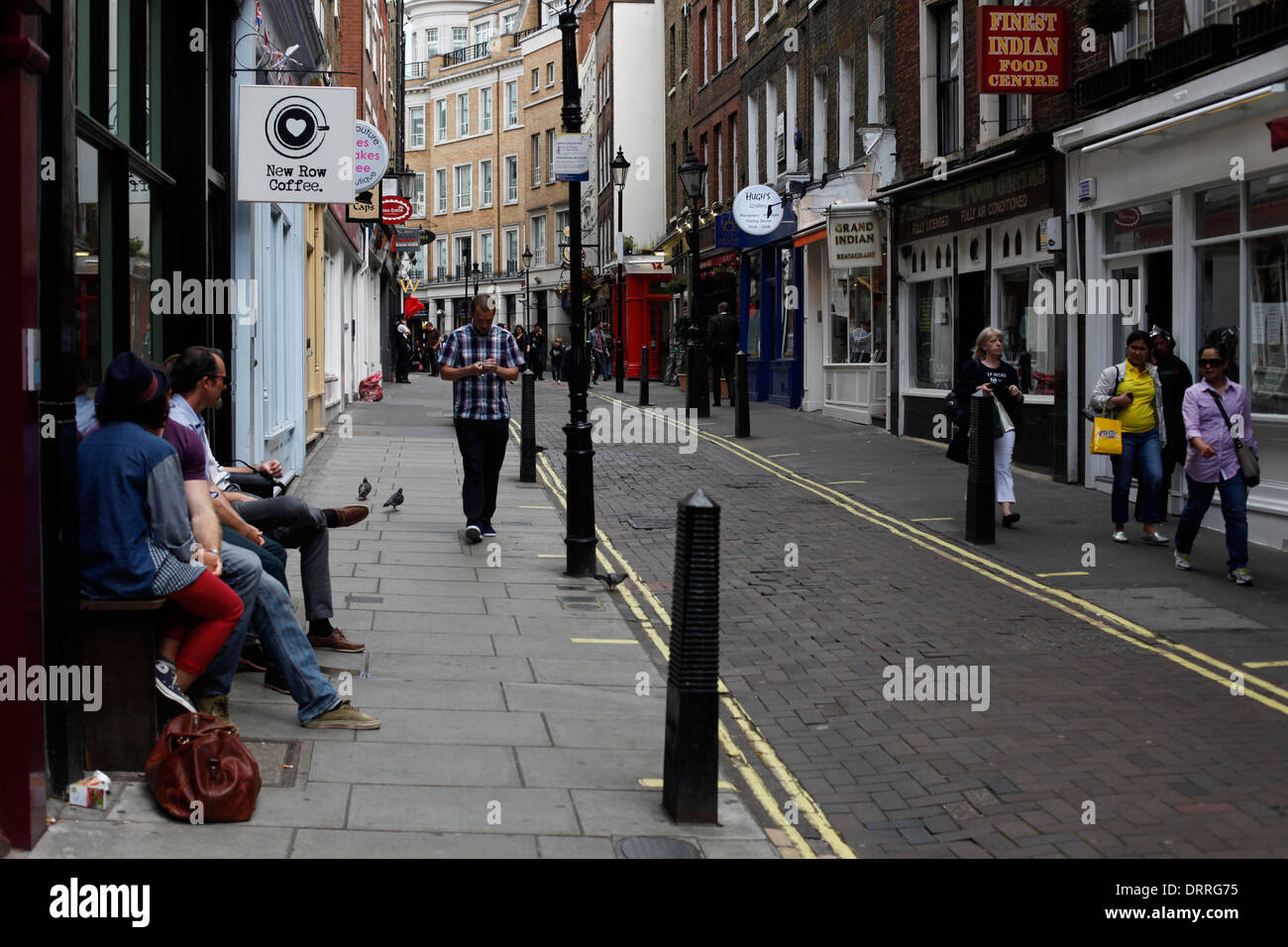 Les rues vides et les boutiques à l'extrémité ouest Banque D'Images