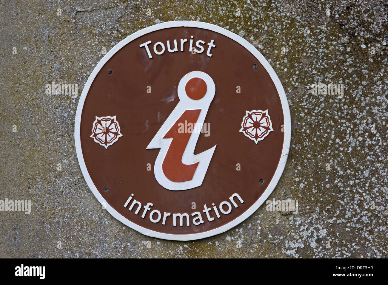 Bureau d'Information Touristique Brown signe sur mur Banque D'Images