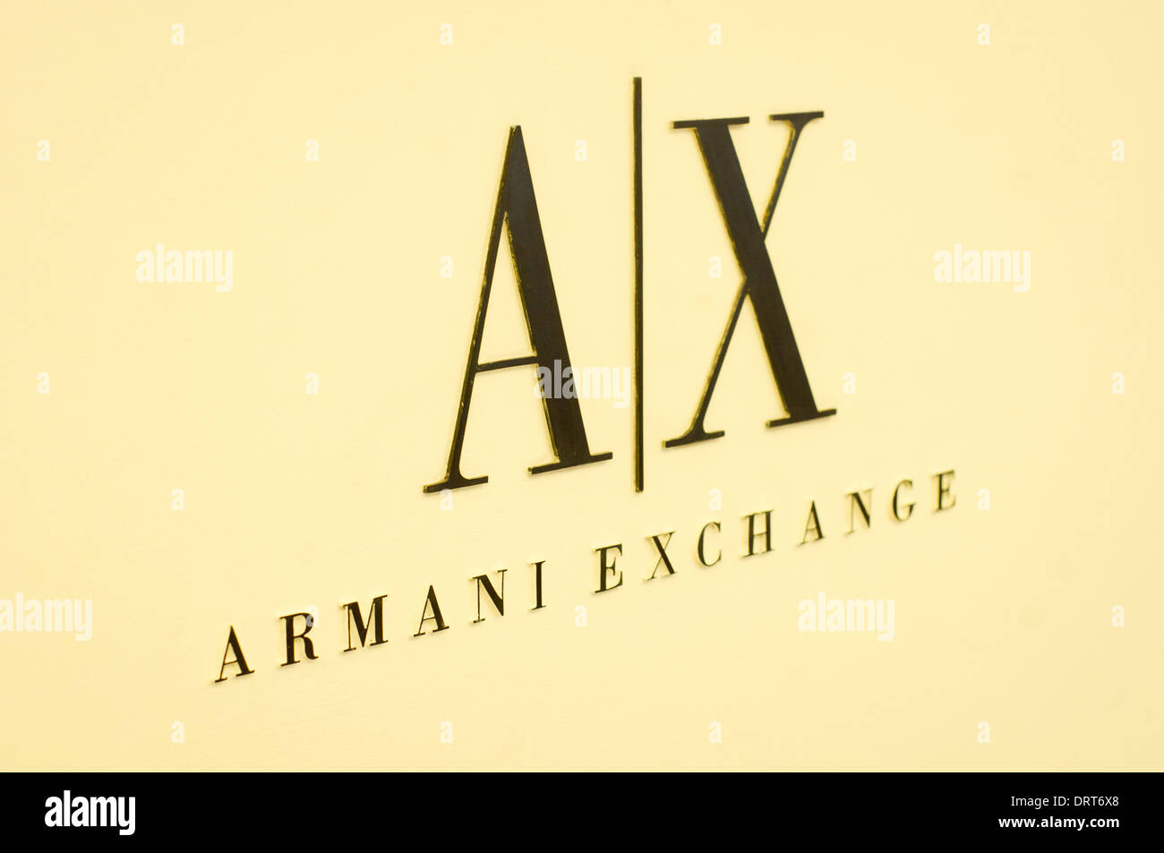 Armani Exchange store se connecter Banque D'Images