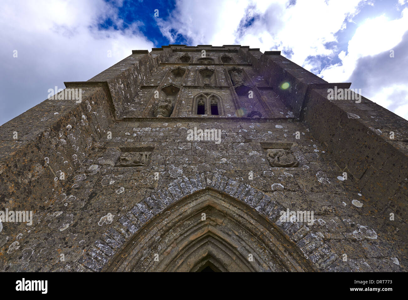 Tor de Glastonbury est une colline à Glastonbury, Somerset, Angleterre, qui dispose les personnes sans-abri, St Michael's Tower Banque D'Images