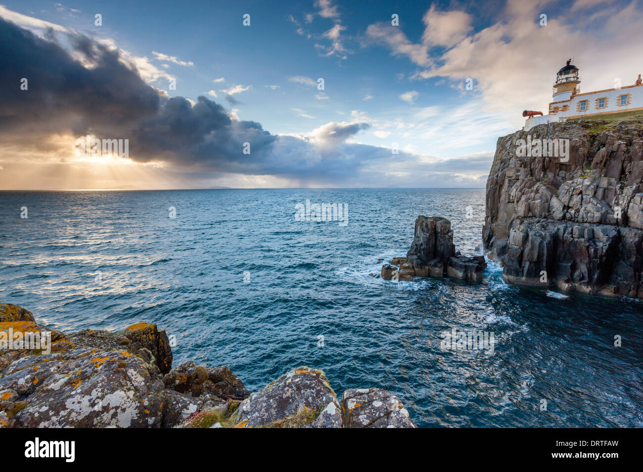 Neist Point Lighthouse, île de Skye, Hébrides intérieures, Écosse, Royaume-Uni, Europe. Banque D'Images