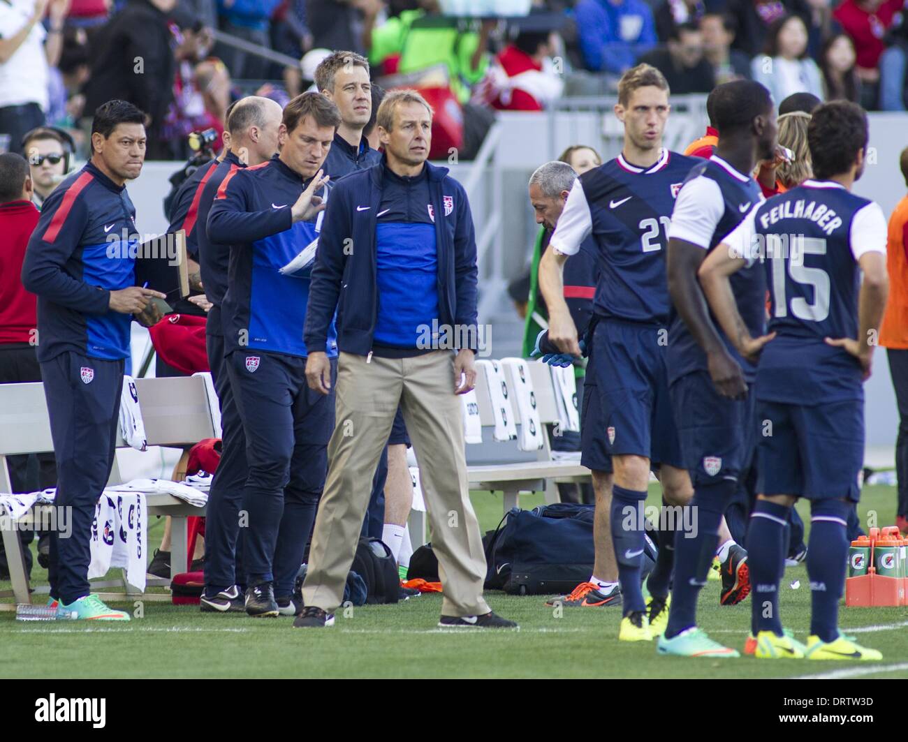 Los Angeles, Californie, USA. 1er février, 2014. L'entraîneur-chef des USA JÅ Jürgen Klinsmann dans l'USA vs République Corée football match amical en préparation de la Coupe du Monde FIFA 2014, à StubHub Center sur Février 1, 2014 à Carson, Californie. République de Corée USA a gagné 2-0. Ringo Chiu/ZUMAPRESS.com/Alamy © Live News Banque D'Images