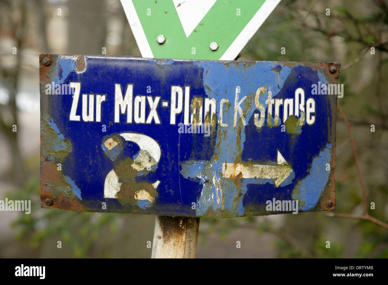 Fléchage Max-planck-Strasse, Munich, Allemagne. Banque D'Images