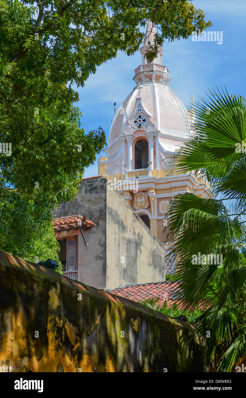 Le clocher de la cathédrale à Carthagène, Colombie. Banque D'Images