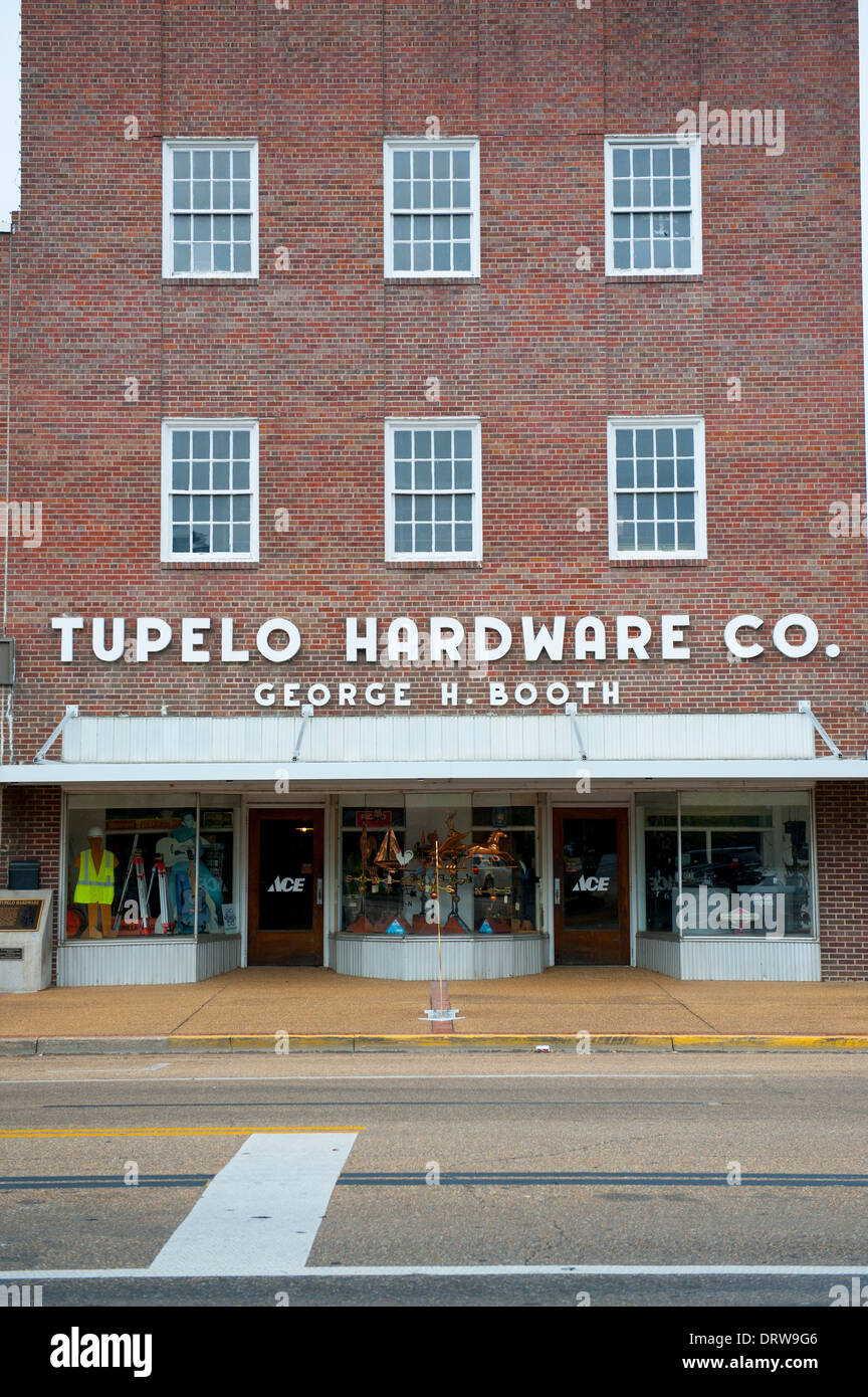 USA Mississippi MS Miss Tupelo centre-ville de naissance Lieu de naissance domicile d'Elvis Presley - Tupelo Hardware Store Banque D'Images