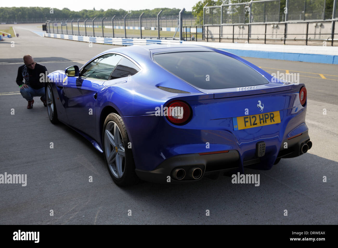 ELETTRICO BLEU Ferrari F12 Location et propriétaire Donington Park Race Track ANGLETERRE 16 Juillet 2013 Banque D'Images