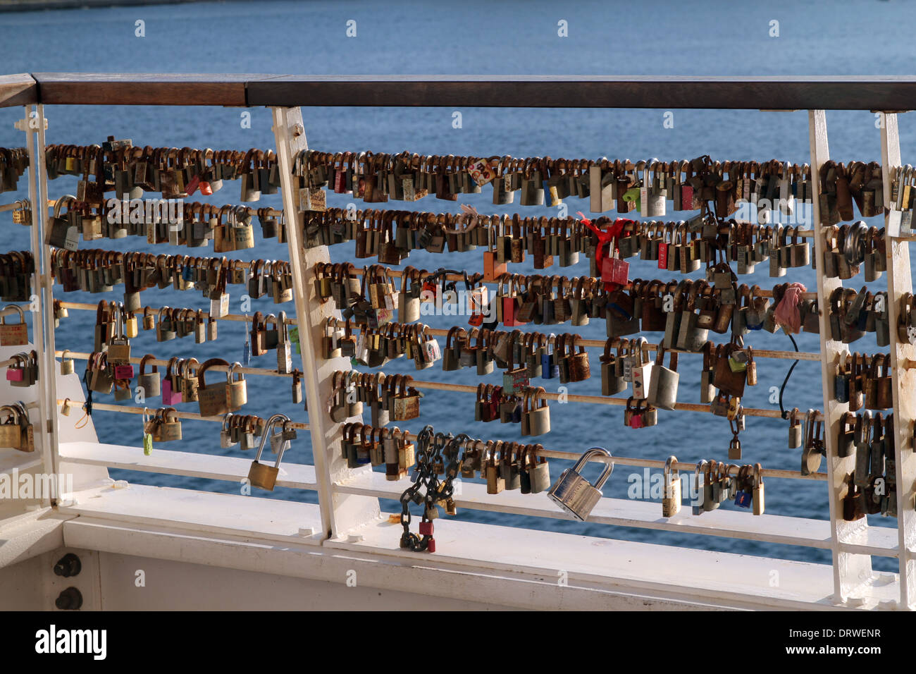 Cadenas d'AMOUR À TIGNE POINT SLIEMA MALTE 05 Décembre 2013 Banque D'Images