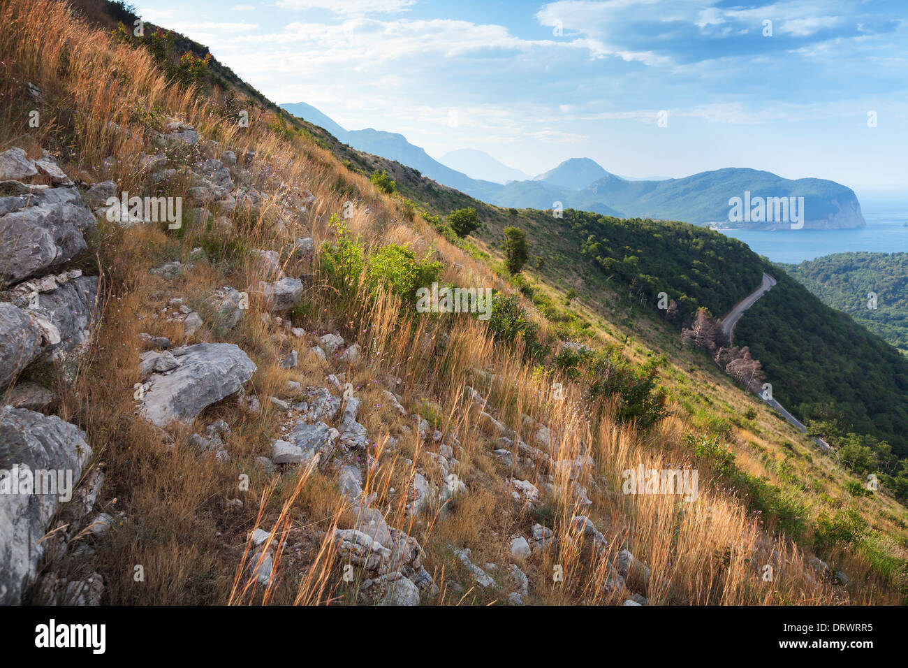 Matin paysage de montagne, de la côte de la mer Adriatique, le Monténégro Banque D'Images