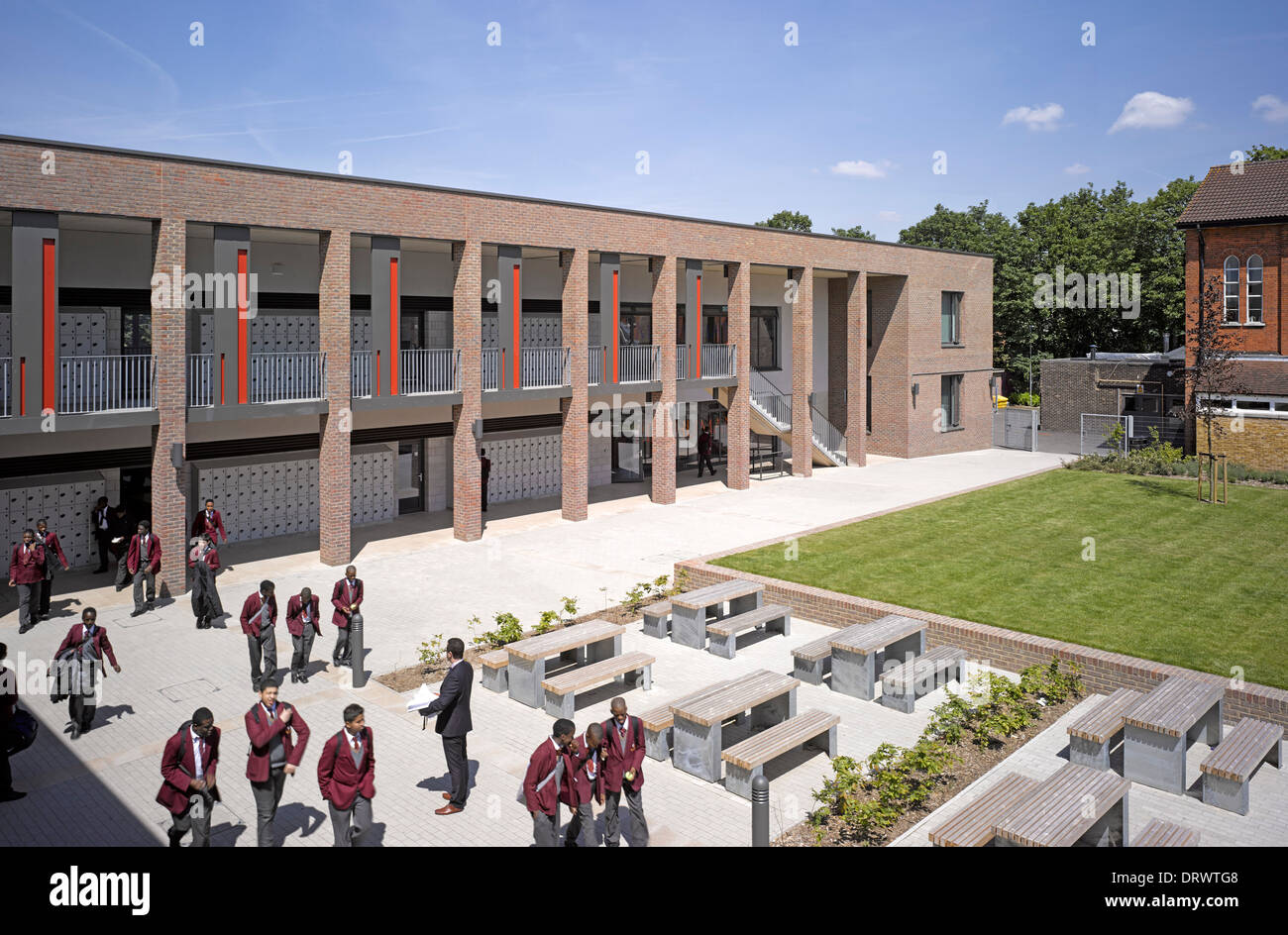 L'Apôtre saint Thomas College, Londres, Royaume-Uni. Architecte : Alliés et Morrison, 2013. Vue d'ensemble de haut niveau. Banque D'Images