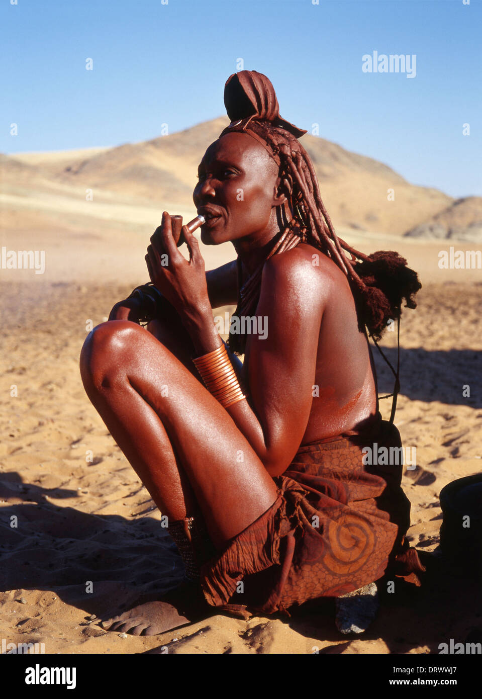 Tribu Himba, Serra Cafema, Namibie, Afrique. Banque D'Images