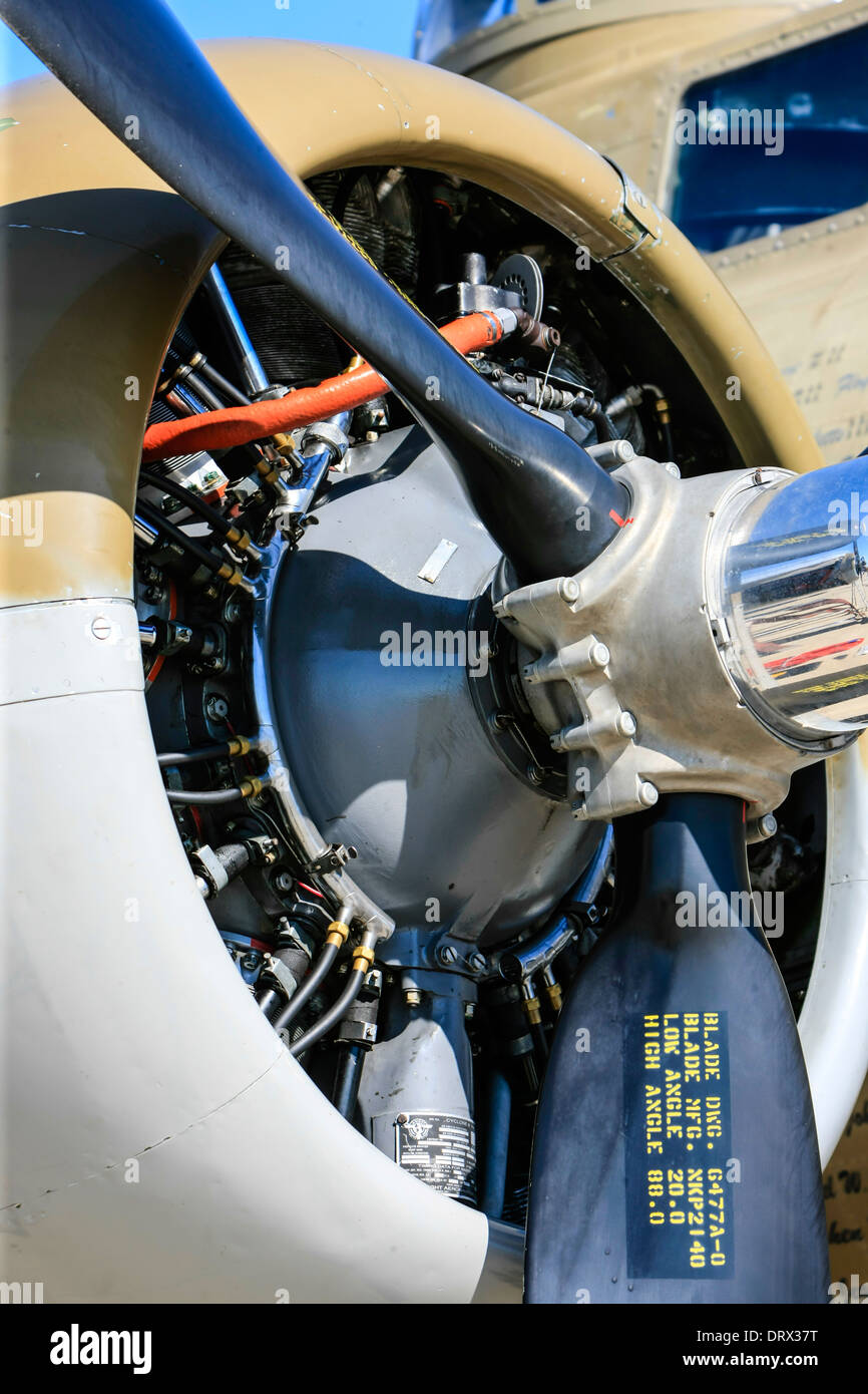 Wright cyclone engine b17 flying Banque de photographies et d’images à ...