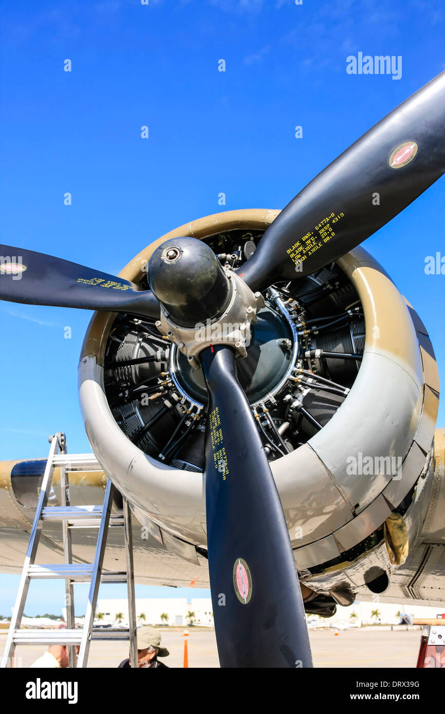 Le moteur Wright Cyclone d'un B17 Flying Fortress WW2 bomber plane ...