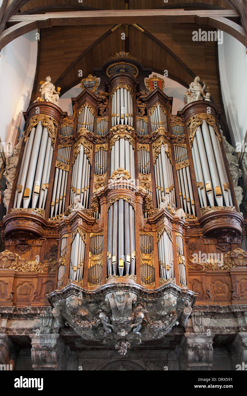 Grand orgue baroque dans la Oude Kerk (vieille église) construite en 1724-1726 par Christian Vater, Amsterdam, Hollande, Pays-Bas. Banque D'Images