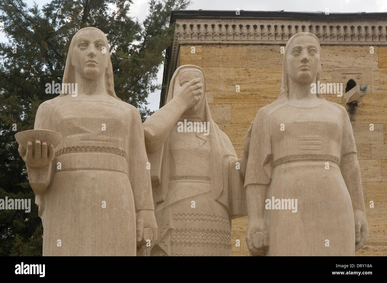 L'Asie, la Turquie, Ankara, Anit Kabir, mausolée de Mustafa Kemal Atatűrk,statues de femmes Banque D'Images