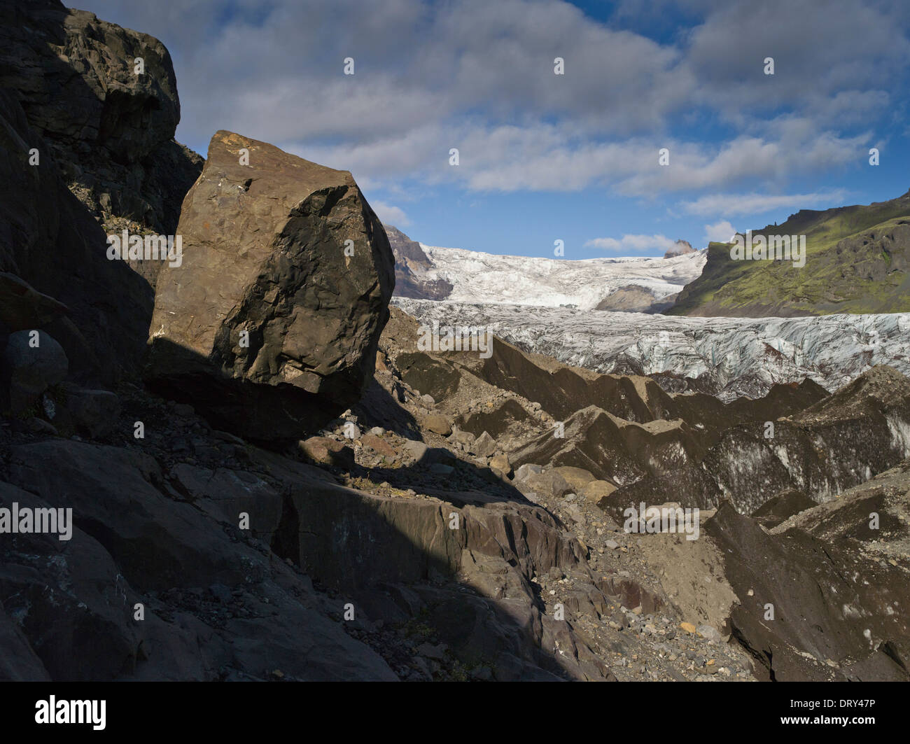De gros rochers, Svinafellsjokull Glacier, Islande Banque D'Images