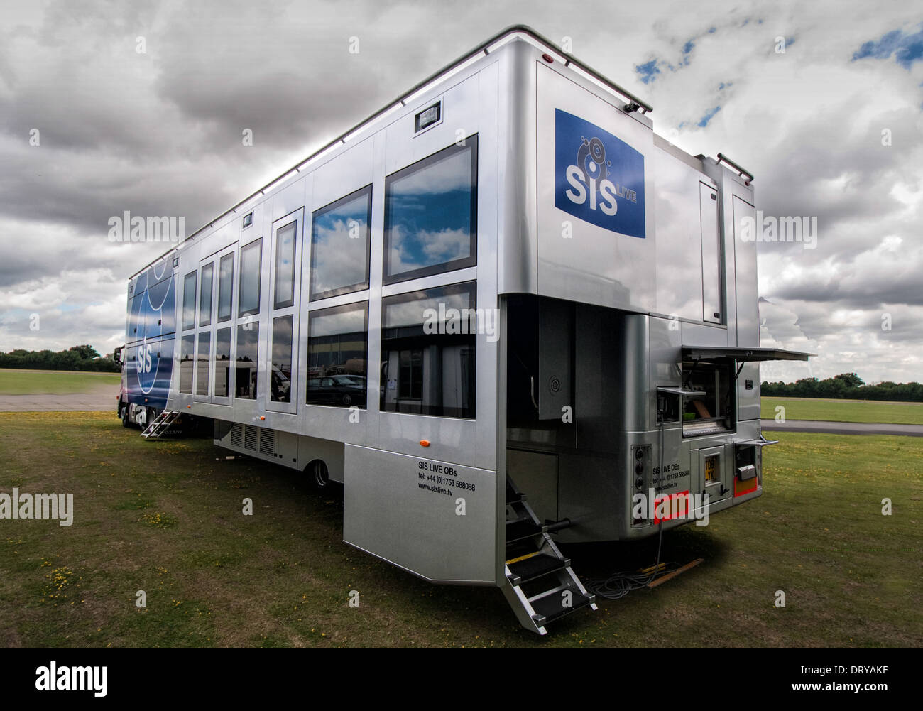 Extérieur- SIS LIVE OB7 Camion de diffusion extérieure Banque D'Images