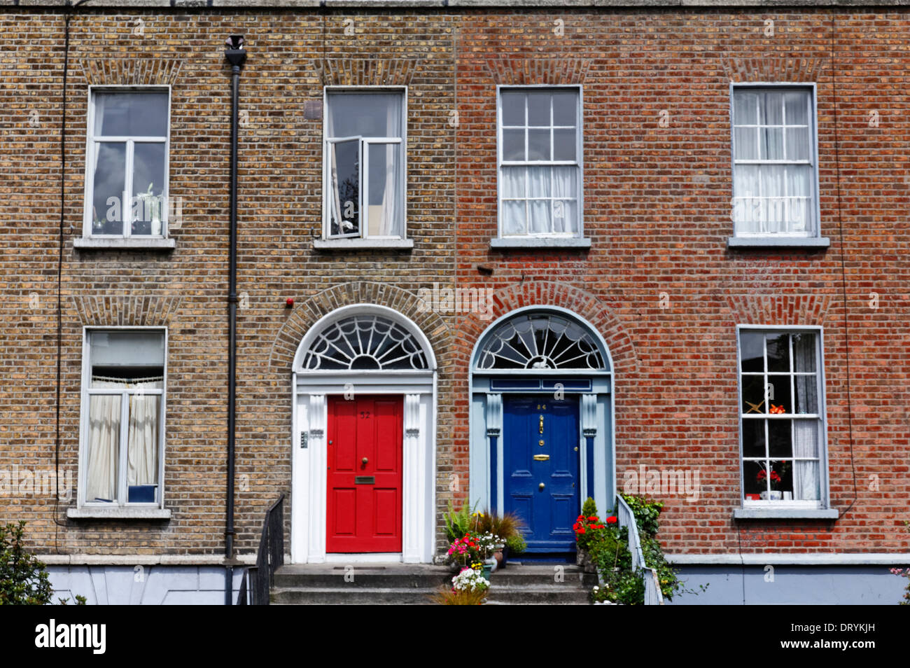 L'architecture de style géorgien et portes à Dublin, Irlande Banque D'Images