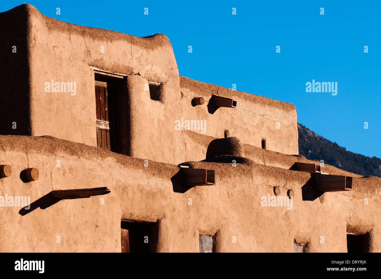 Détail de l'architecture d'adobe de la partie nord de la structure de l'Taos Pueblo, Banque D'Images