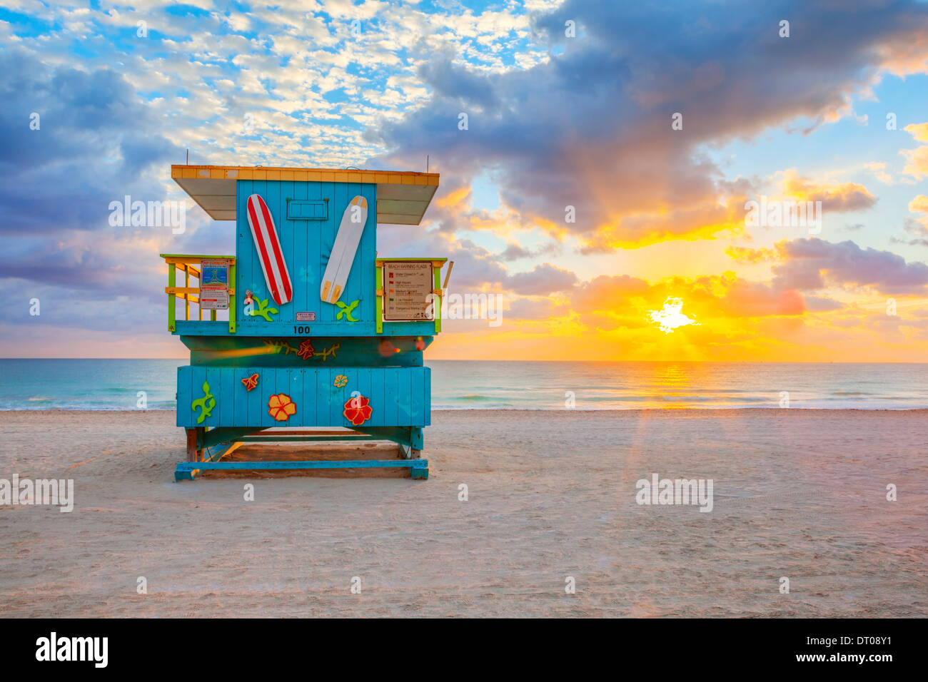 Miami South Beach sunrise avec mignon lifeguard tower Banque D'Images