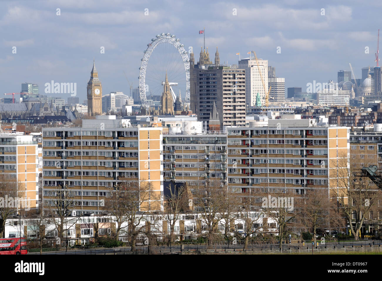 Toits de Londres par jour avec une vue sur les principaux monuments Banque D'Images